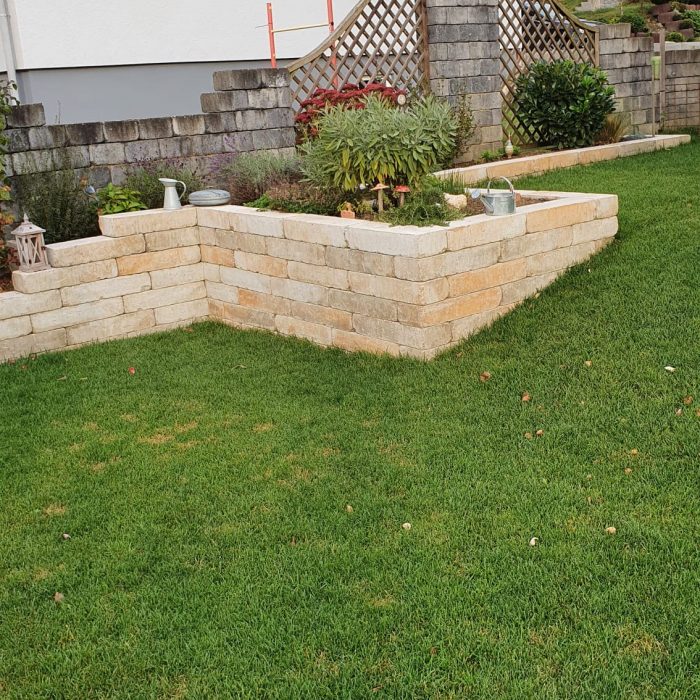 75b74389-14dc-4d31-a0c7-9a6e39f3f48f